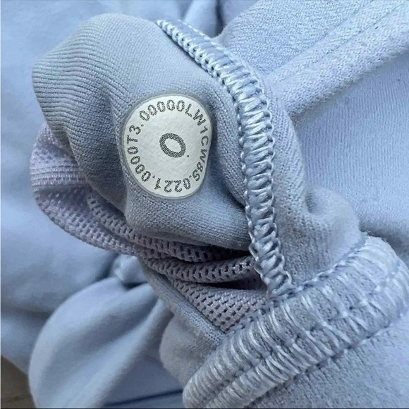 Lululemon Women's Align Tank Top in Pastel Blue Size 0  Yoga Gym Workout - Picture 5 of 6